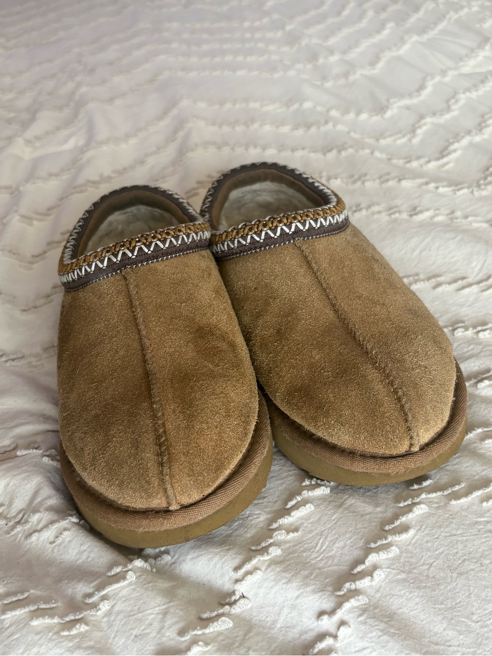 woman ugg Tasman slippers